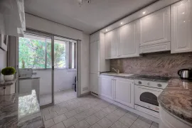 Vente Appartement 2 pièces en dernier étage à Antibes quartier Bad