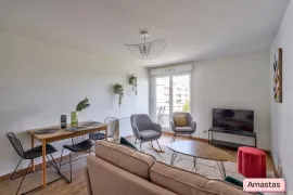 Colocation Colocation 3 chambres entièrement rénovée avec grand balcon