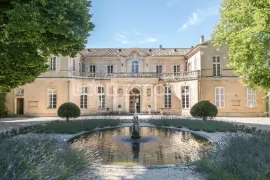 Grand Château de Mazan Carpentras