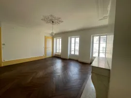 Location Appartement F4 lumineux de 120m²