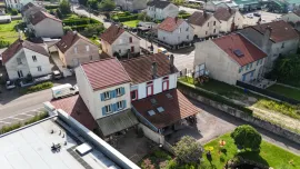 Magnifique maison avec grand terrain de 11000m² Mirecourt