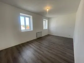 Vente Magnifique maison avec grand terrain de 11000m²