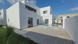 Vente VILLA AVEC PISCINE À MEZRAYA DJERBA ZA - RÉF V620