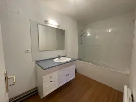 Location Appartement F2 triplex atypique de 70m²