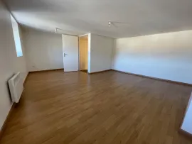 Location Appartement F2 triplex atypique de 70m²
