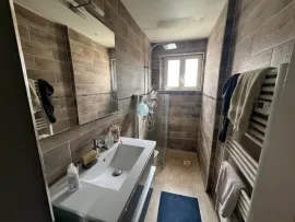 Vente MAISON 3 CHAMBRES ET BUREAU. GARE A PIED