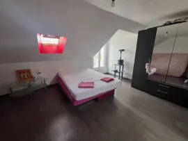 Vente MAISON 3 CHAMBRES ET BUREAU. GARE A PIED