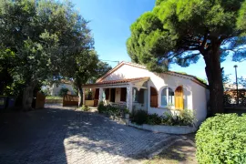Vente Sainte maxime – centre ville – plage à pied – Rare
