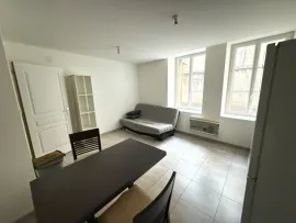 Location Studio de 25m², idéalement situé au centre-ville