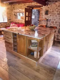 Vente ARDECHE PROPRIETE 6 HA SOURCES RIVIERE