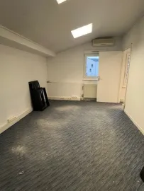 Location LOCAUX BAN ST MARTIN
