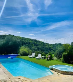 Vente CARCASSONNE – PROPRIETE AGRICOLE – GITES – 47 HA
