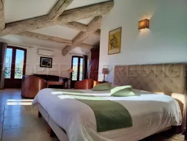 Vente LITTORAL VAROIS PROPRIETE DE STANDING OLIVERAIE 8 HA