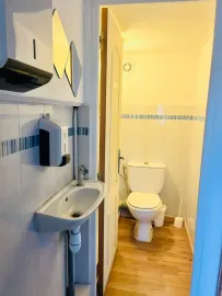 Vente Port Fréjus - Murs libres avec extraction