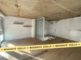Vente Antibes - Local Commercial 55m2 - vitrine, mezzanine, terrasse