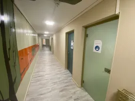 Location Hoymille proche de Bergues bureaux refait à neuf