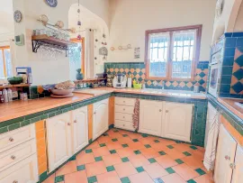 Vente Entrecasteaux, villa avec piscine et dépendances