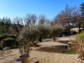 Vente Entrecasteaux, villa avec piscine et dépendances