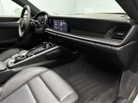 Voiture Porsche 992 Carrera Coupé (385 PS) - PDK