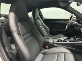 Voiture Porsche 992 Carrera Coupé (385 PS) - PDK