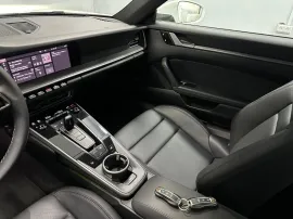 Voiture Porsche 992 Carrera Coupé (385 PS) - PDK