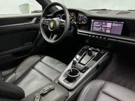 Voiture Porsche 992 Carrera Coupé (385 PS) - PDK