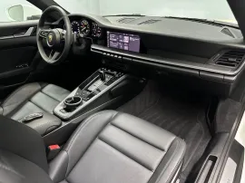 Voiture Porsche 992 Carrera Coupé (385 PS) - PDK