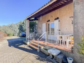 Vente Maison plain-pied 101m2 avec vue dégagée et garage