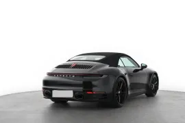 Voiture Porsche 992 Carrera 4S Cabriolet - 450 PS - PDK