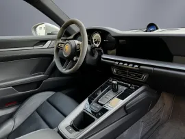 Voiture Porsche 992 Carrera 4S Coupé - 450 PS - PDK