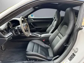 Voiture Porsche 992 Carrera 4S Coupé - 450 PS - PDK