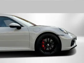 Voiture Porsche 992 Carrera 4S Coupé - 450 PS - PDK