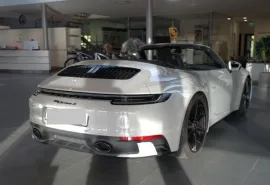 Voiture Porsche 992 Carrera S Cabriolet - 450 PS - PDK