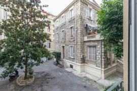 Vente 2/3 PIÈCES AVEC SÉJOUR ET CHAMBRE CLIMATISÉS – AVENUE SHAKESPEARE