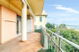 . Grasse