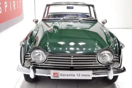 Voiture TRIUMPH TR4 A IRS Surrey Top + OD