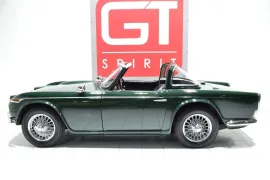 Voiture TRIUMPH TR4 A IRS Surrey Top + OD
