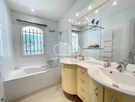 Vente CHARMANTE VILLA AVEC PISCINE AU CALME PLASCASSIER VUE DEGAGEE SA