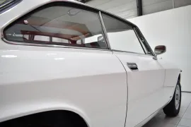 Voiture ALFA ROMEO 2000 Coupé GT Veloce