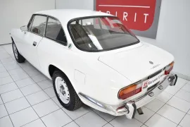 Voiture ALFA ROMEO 2000 Coupé GT Veloce