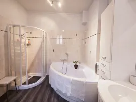 Vente MAISON DE VILLE 170m2-THIERS