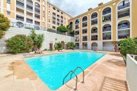 BEAUSOLEIL : Magnifique studio avec terrasse, vue mer, piscine à Beausoleil