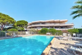 Vente ANTIBES - MOYENNES BREGUIERES : 2 pièces, vaste terrasse, vue me