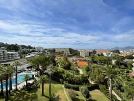 Vente CANNES, Montfleury : Grand appartement, terrasses, vue mer, pisc