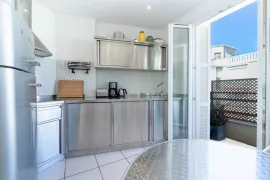 Vente NICE, Carré d'Or : Spacieux 2 pièces au dernier étage avec terra