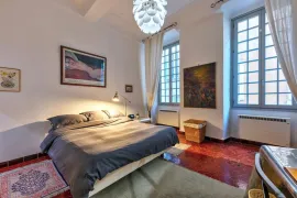 Vente NICE - Vieille Ville : Élégant appartement 3 pièces de 109m² dan