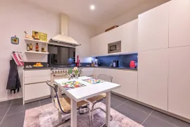 Vente NICE - Vieille Ville : Élégant appartement 3 pièces de 109m² dan
