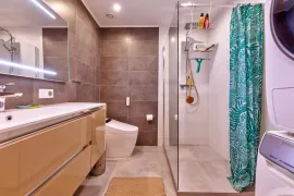 Vente NICE - Vieille Ville : Élégant appartement 3 pièces de 109m² dan