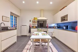 Vente NICE - Vieille Ville : Élégant appartement 3 pièces de 109m² dan