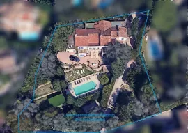 Vente Cannes Le Cannet Propriété de 530m2 et pres de 3000m2 de terrain VUE MER